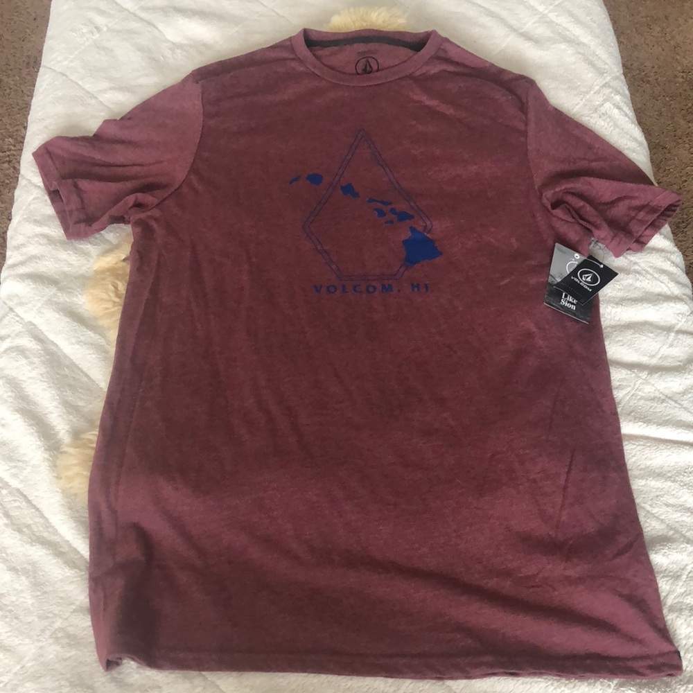 NWT Volcom tee